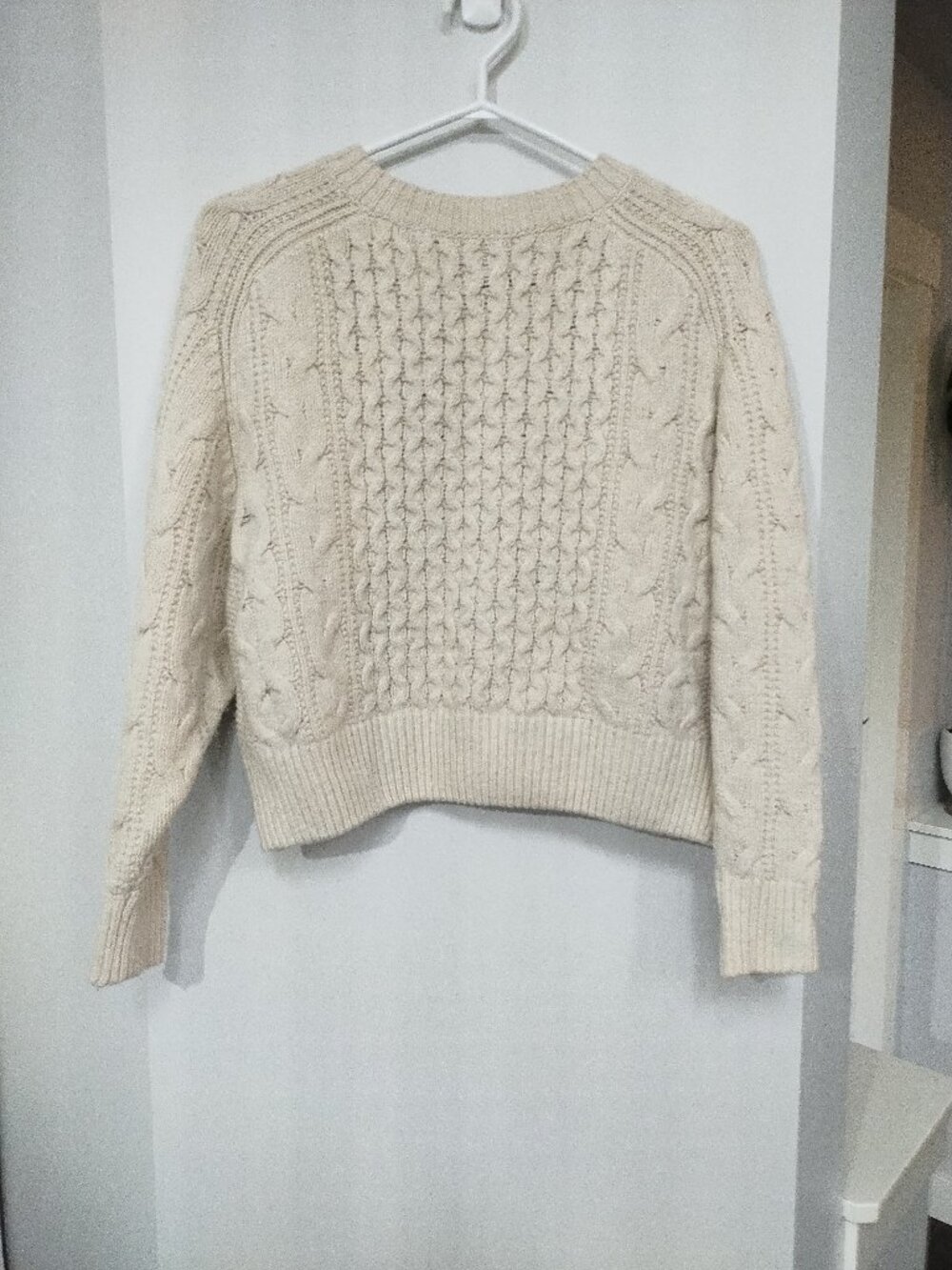 Universal Threads cotton/wool blend cable knit crop sweater